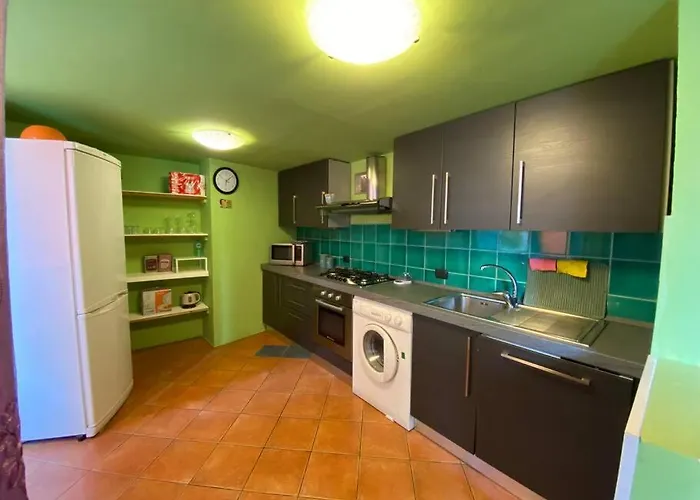 Rainbow House Apartamento Intra